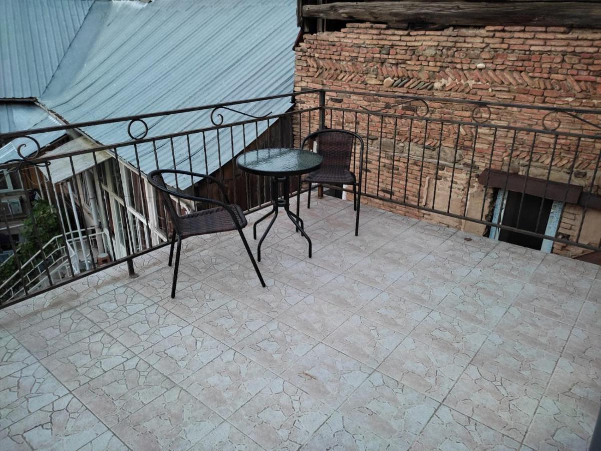 Apartment Dry Bridge Tbilisi Bagian luar foto