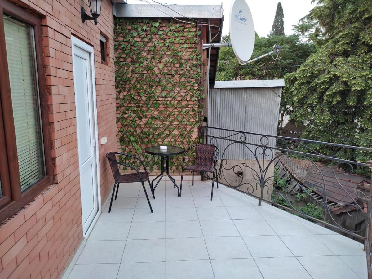Apartment Dry Bridge Tbilisi Bagian luar foto